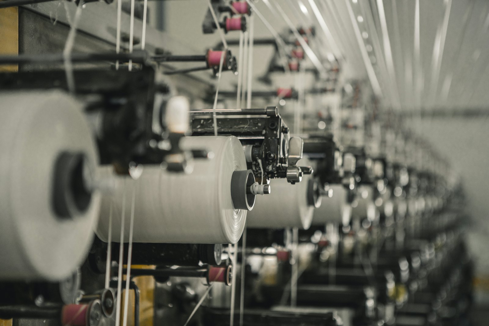 Rollos de material y línea de producción de empaque flexible